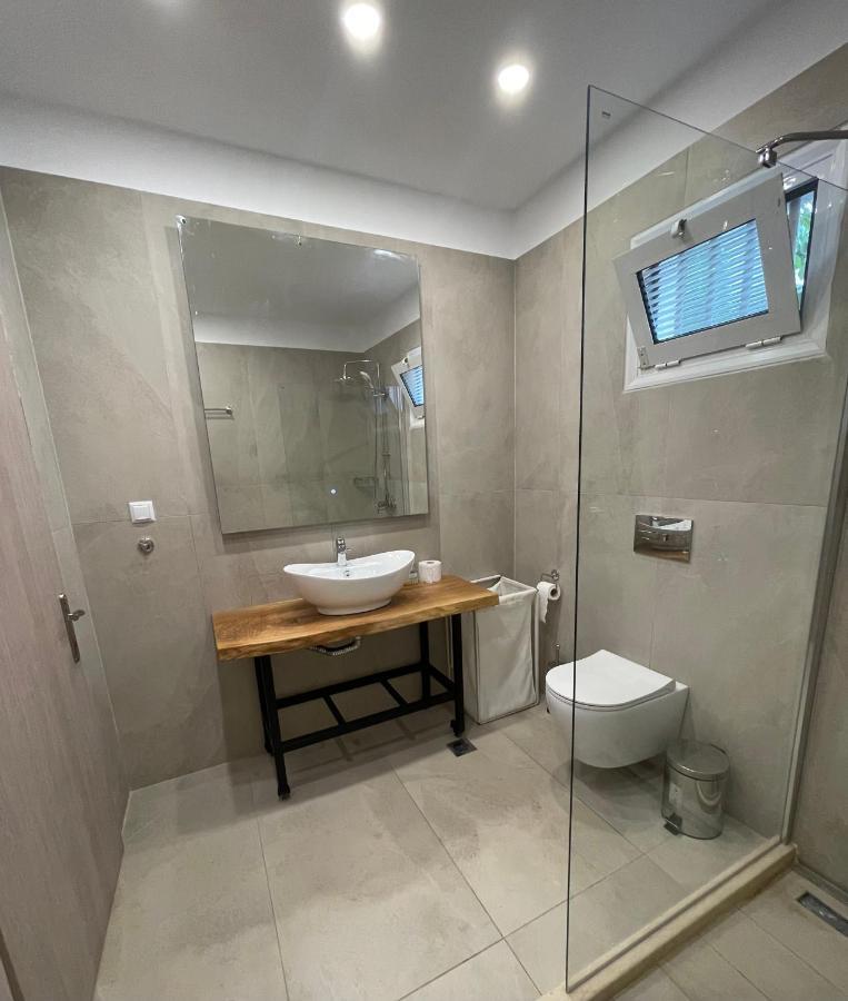 Central Luxury Apartment In Paralia Ofryniou Офриніо Екстер'єр фото